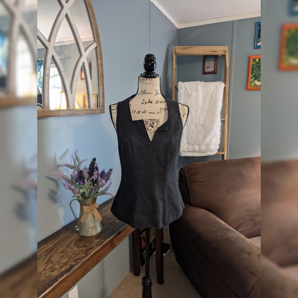 Karolina Zmarlak Sleeveless Split Neck Navy Top